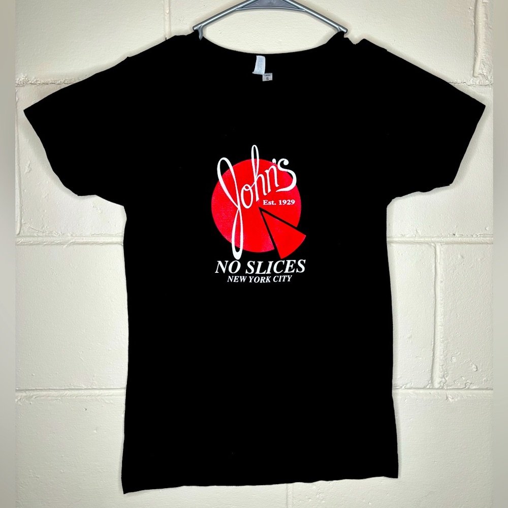 COPY - Vintage John’s Pizzeria NYC Women’s T-Shirt Size Small